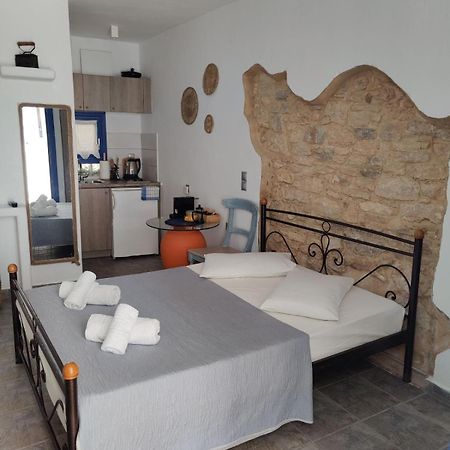 Margarita'S Rooms Folegandros Town Ngoại thất bức ảnh