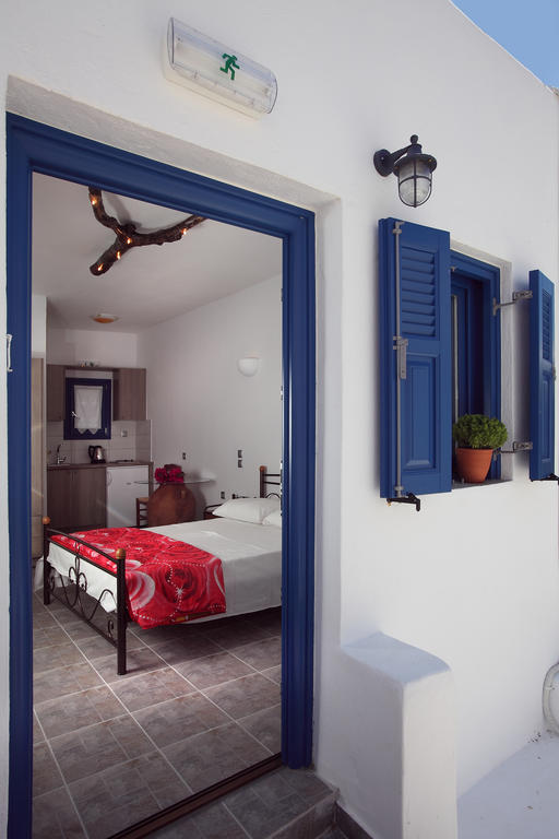 Margarita'S Rooms Folegandros Town Phòng bức ảnh