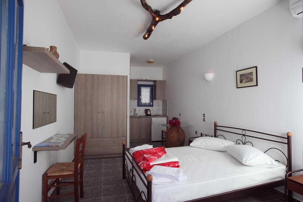 Margarita'S Rooms Folegandros Town Phòng bức ảnh